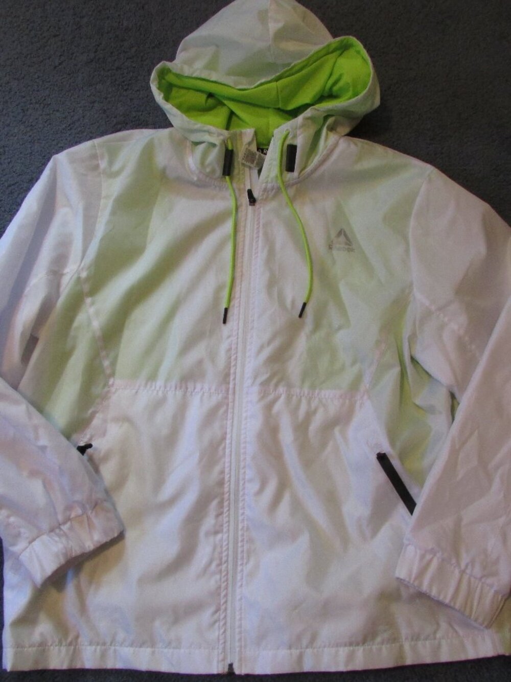 NWOT Reebok Womans 2X Hooded Zip Windbreaker Jacket Mesh Lined White Lime Green